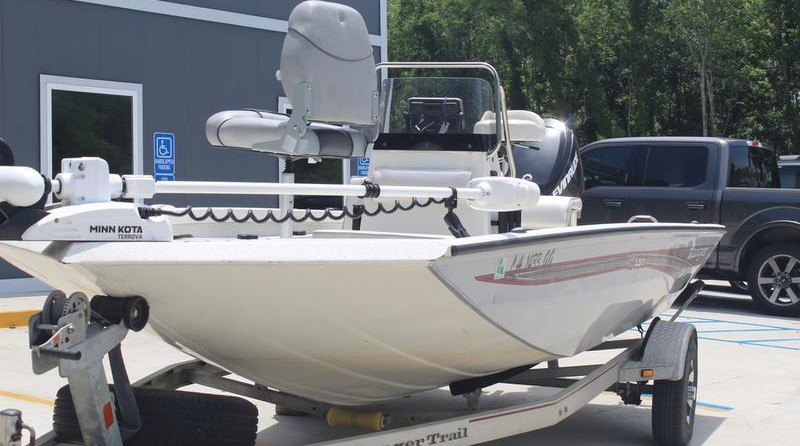 Ranger boats 2400 bay