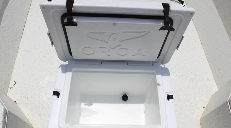 Ranger boats 2400 bay