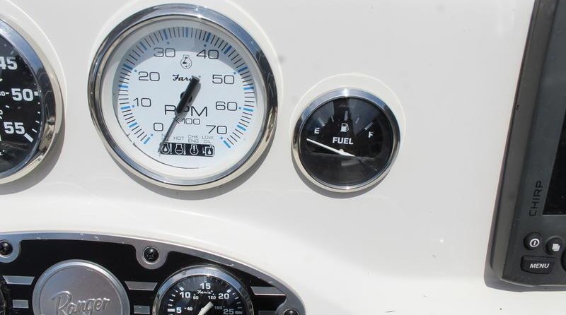 Ranger boats 2400 bay