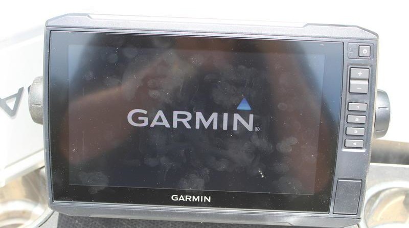 Ranger boats 2400 bay