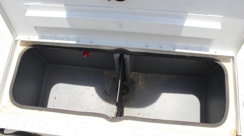 Ranger boats 2400 bay