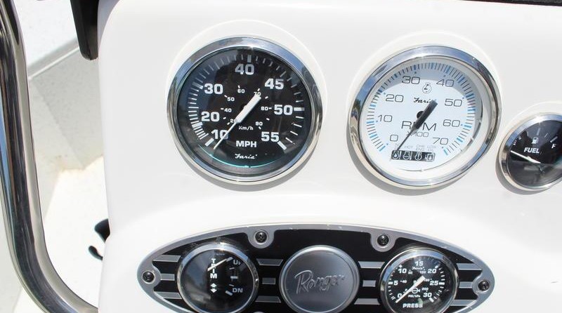 Ranger boats 2400 bay