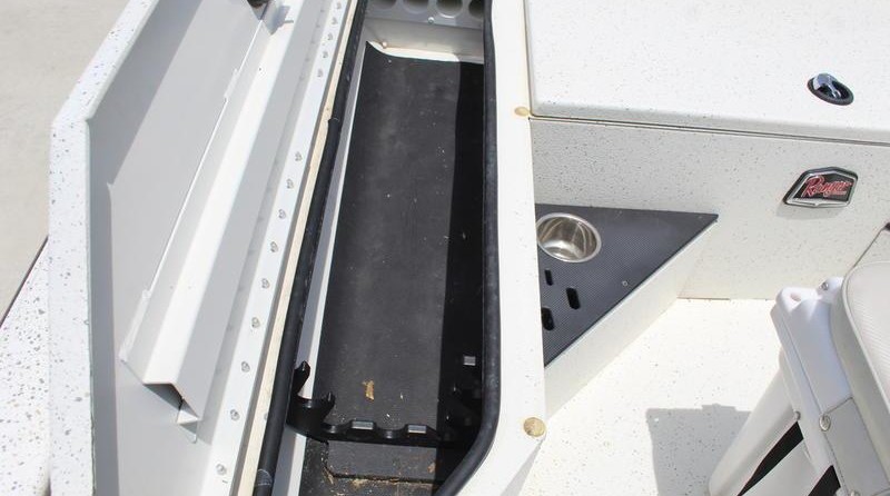 Ranger boats 2400 bay