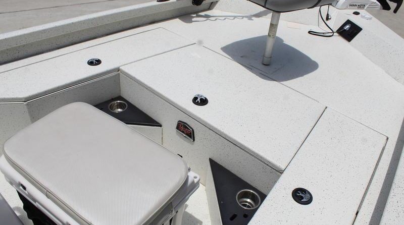 Ranger boats 2400 bay