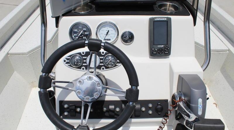 Ranger boats 2400 bay