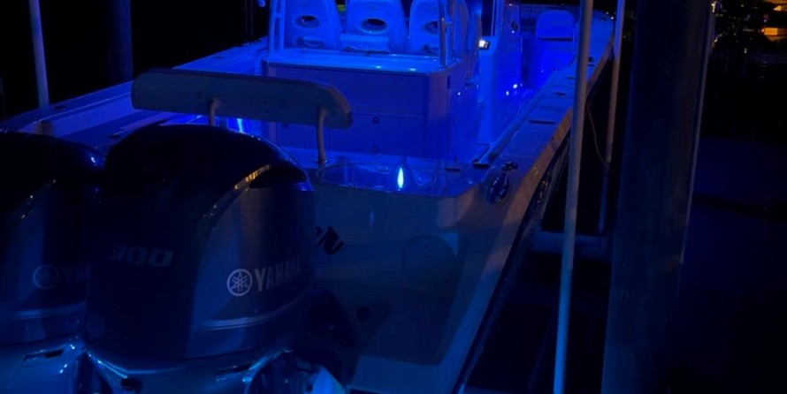 Cobia 217 center console