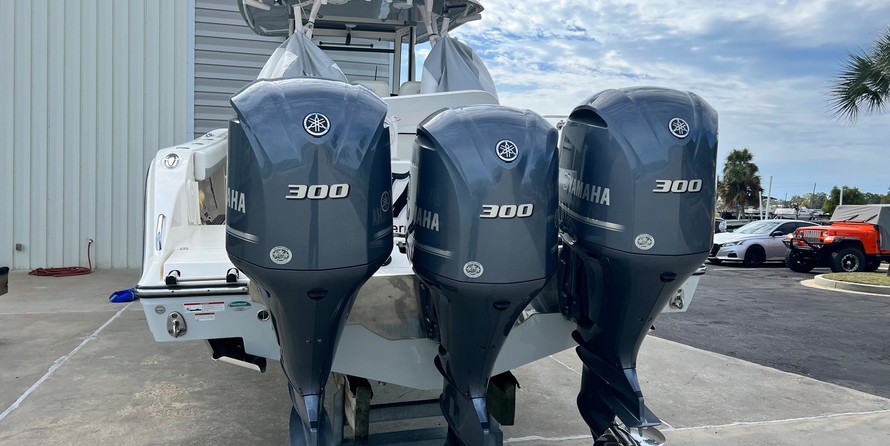 Cobia 217 center console