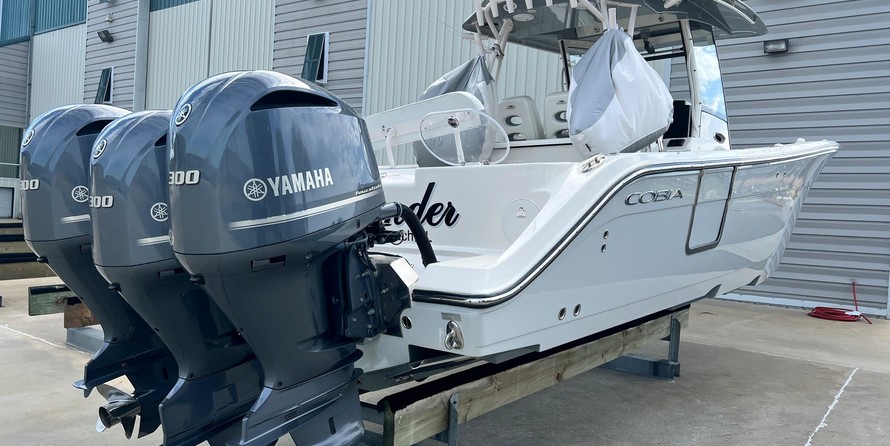 Cobia 217 center console