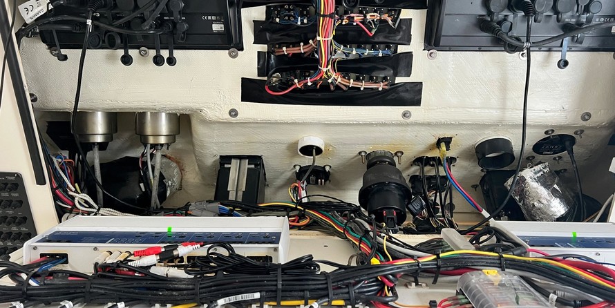 Cobia 217 center console