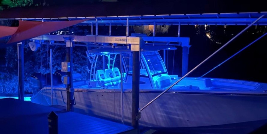 Cobia 217 center console