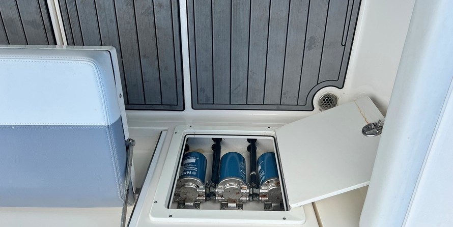 Cobia 217 center console