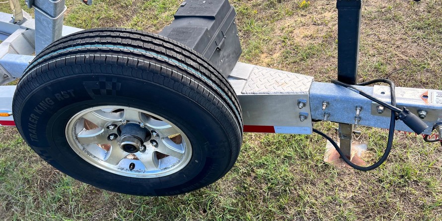 Cobia 217 center console