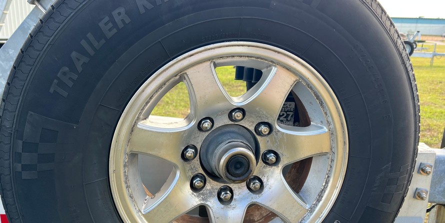 Cobia 217 center console