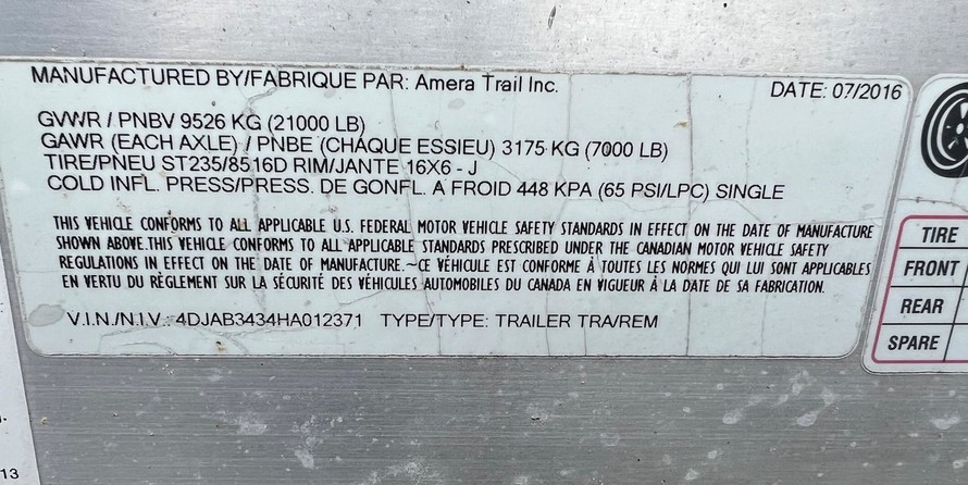 Cobia 217 center console