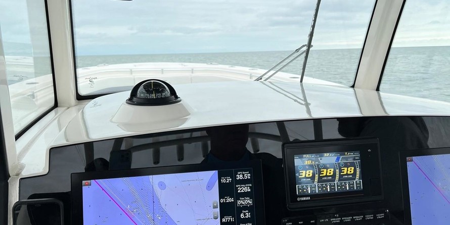 Cobia 217 center console