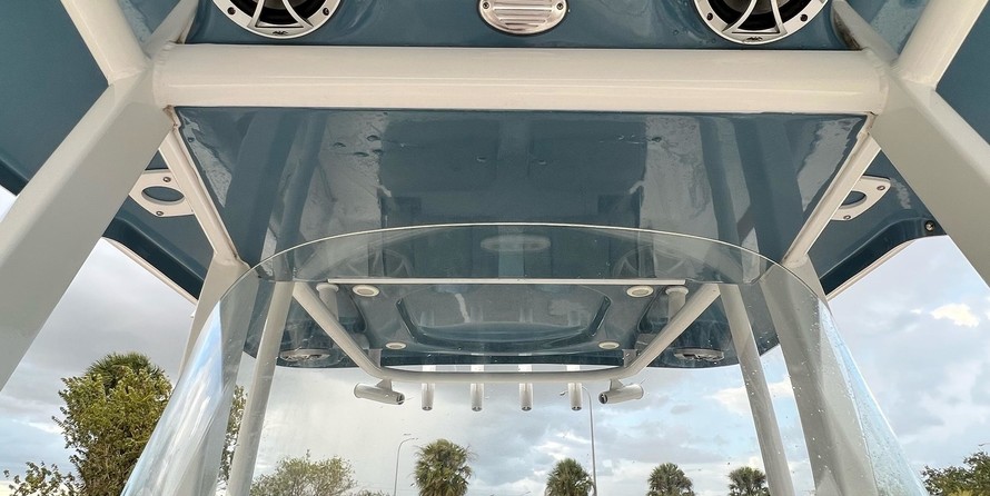 Angler Pro Boats 2900 center console