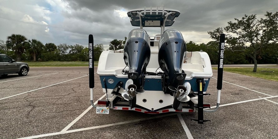 Angler Pro Boats 2900 center console