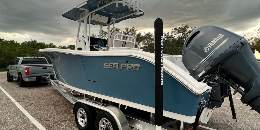 Angler Pro Boats 2900 center console