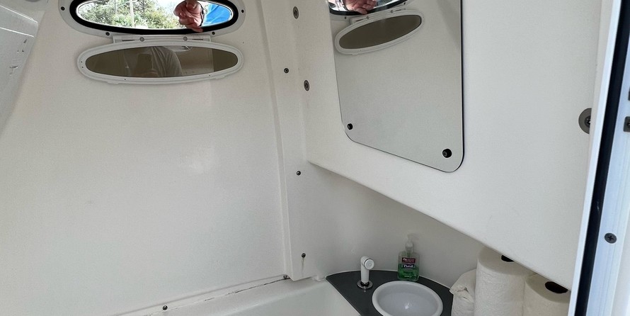 Angler Pro Boats 2900 center console