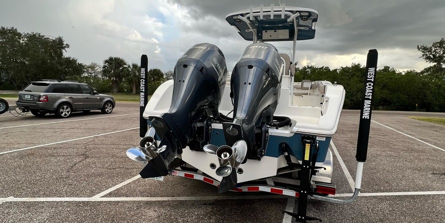 Angler Pro Boats 2900 center console