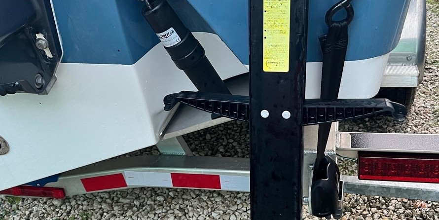 Angler Pro Boats 2900 center console