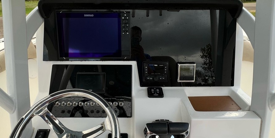 Angler Pro Boats 2900 center console