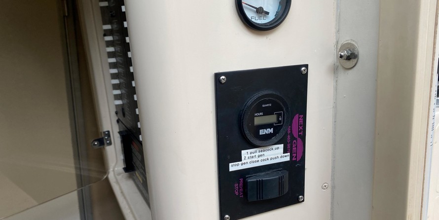 Grady-White Marlin 300