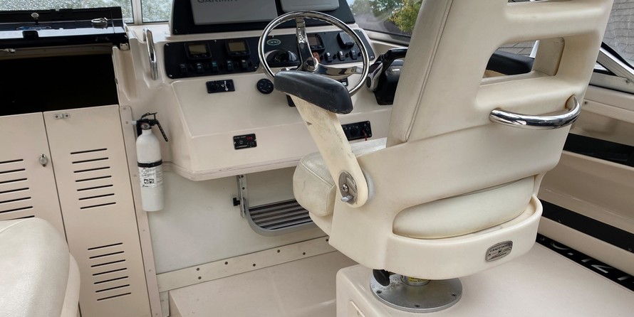 Grady-White Marlin 300