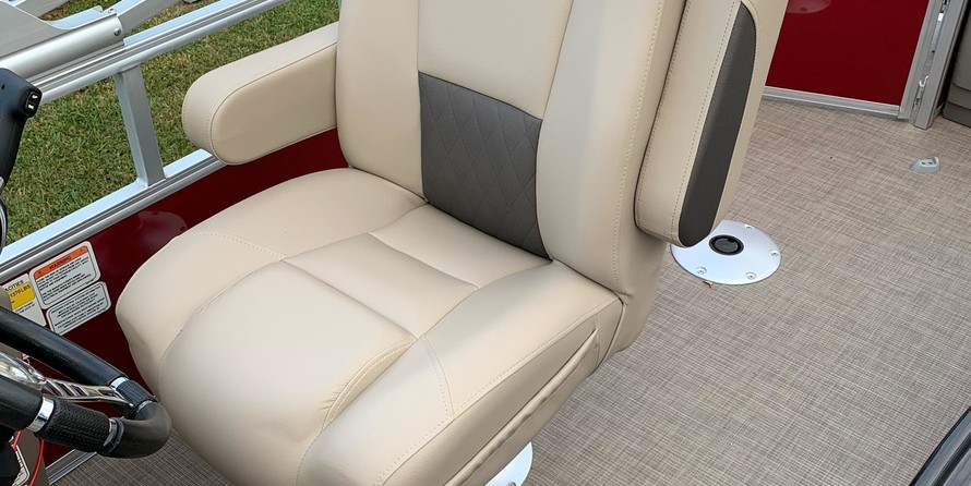 Sun Tracker Fishin Barge 20 DLX