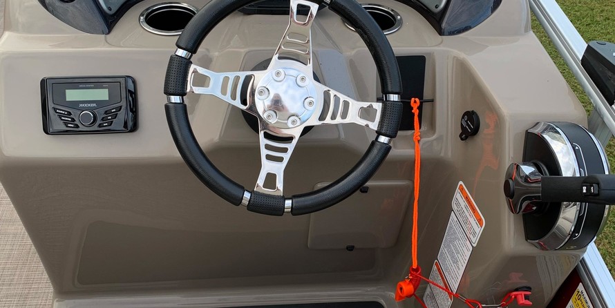 Sun Tracker Fishin Barge 20 DLX