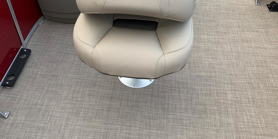 Sun Tracker Fishin Barge 20 DLX