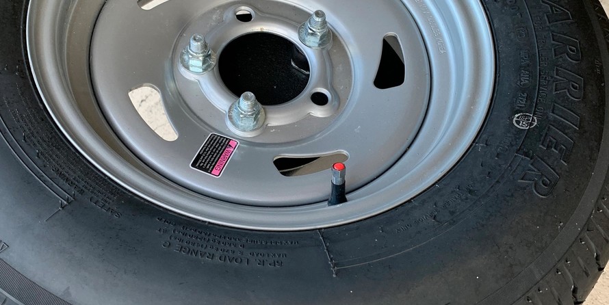 Sun Tracker Fishin Barge 20 DLX