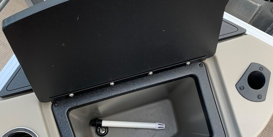 Sun Tracker Fishin Barge 20 DLX