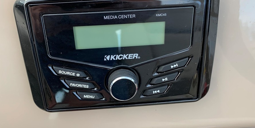 Sun Tracker Fishin Barge 20 DLX