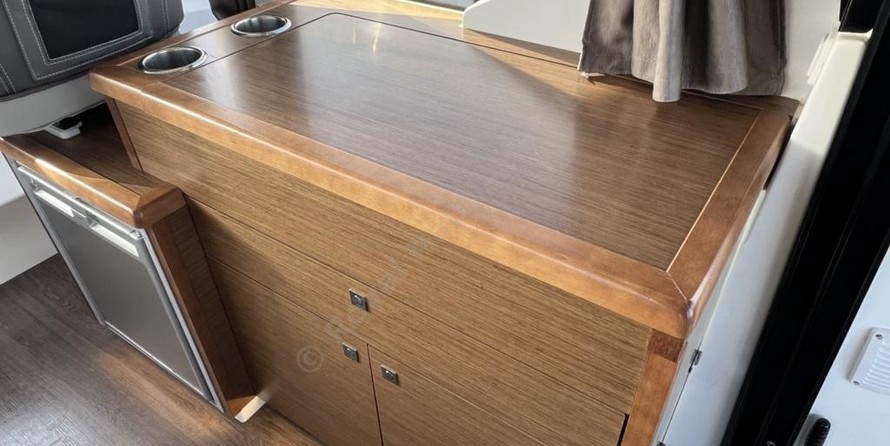 Jeanneau Merry Fisher 895