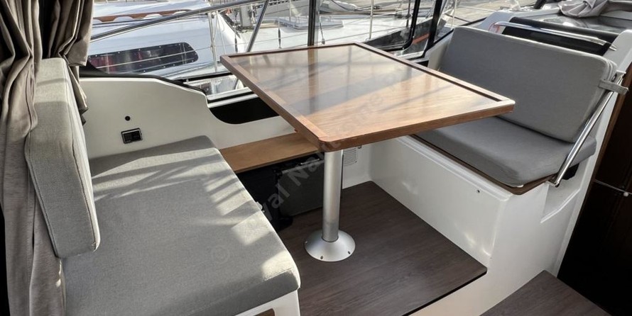 Jeanneau Merry Fisher 895