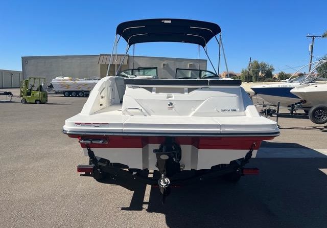 Sea Ray SPX 230
