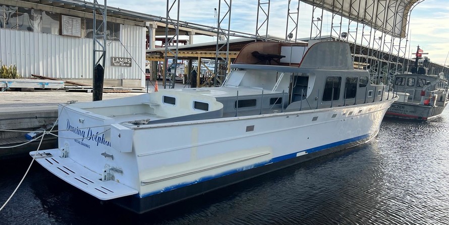 Huckins Out Islander 56