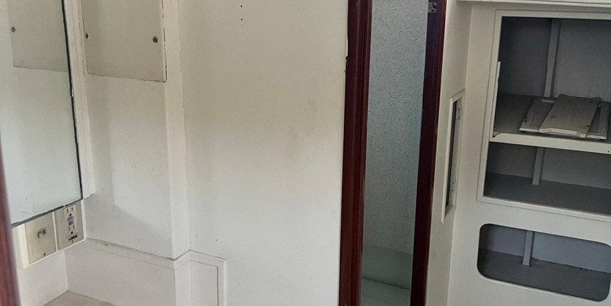 Huckins Out Islander 56