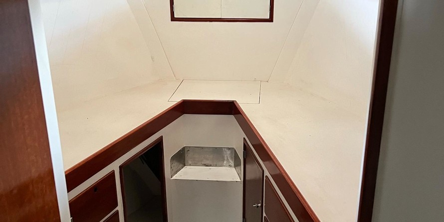 Huckins Out Islander 56