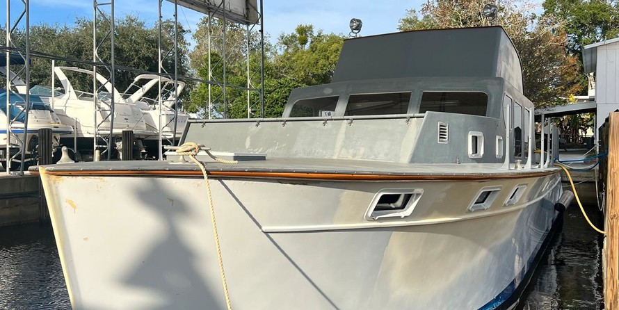 Huckins Out Islander 56
