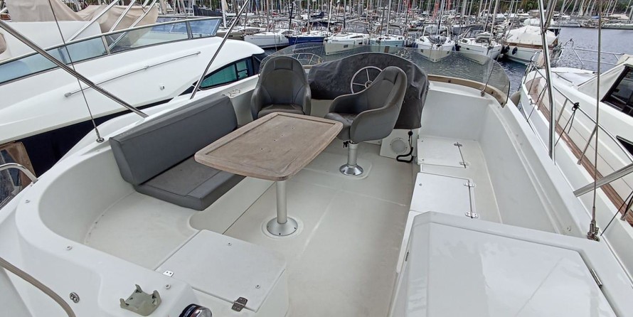 Beneteau Swift Trawler 44
