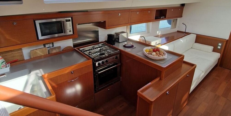 Beneteau Oceanis 55
