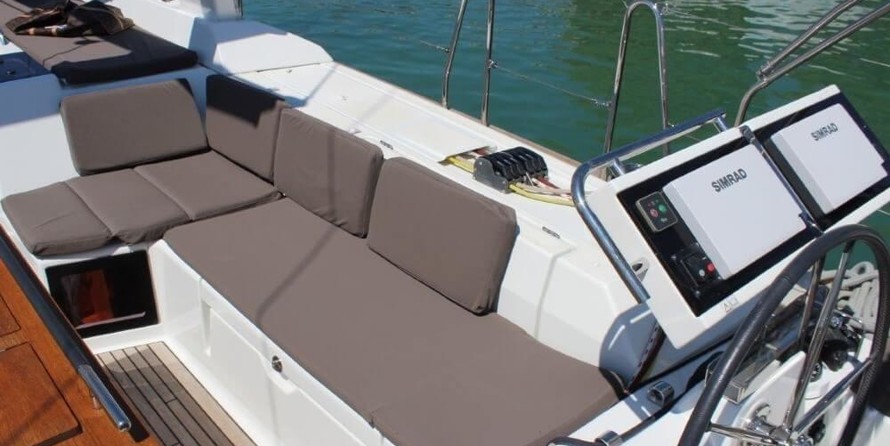 Beneteau Oceanis 55