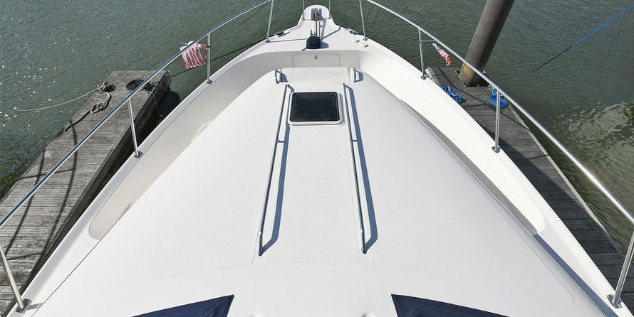 Sea ray 450 express bridge
