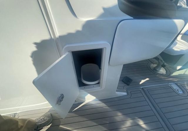 Crownline E 255 Surf