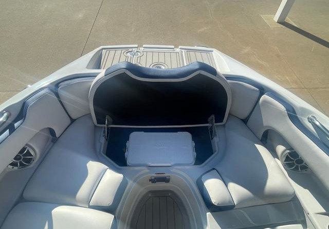 Crownline E 255 Surf
