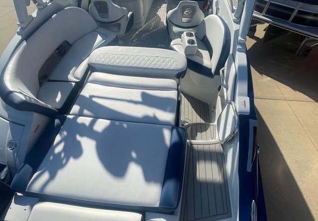 Crownline E 255 Surf