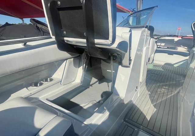 Crownline E 255 Surf