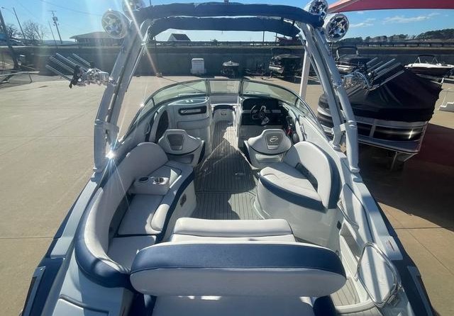 Crownline E 255 Surf